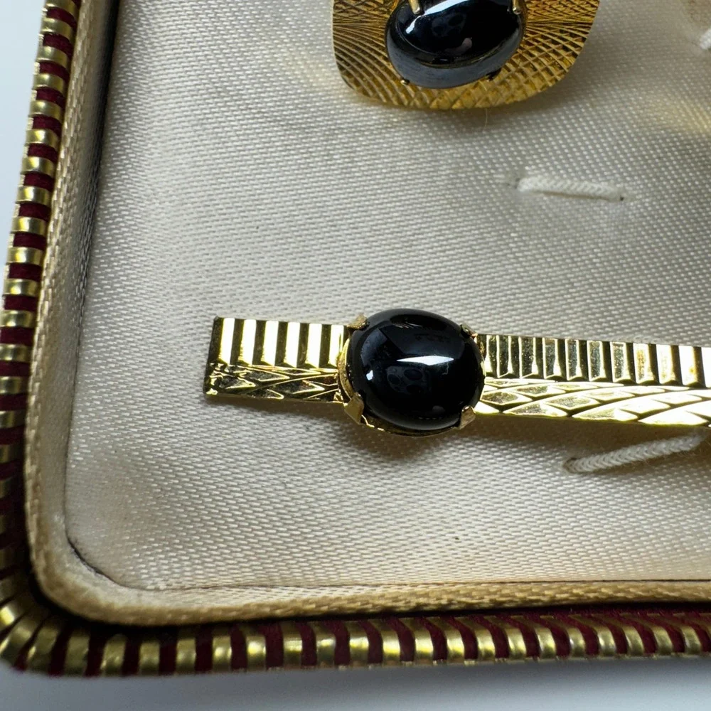 Taiwan Jewelry Gold‎ Tone Black Cufflinks and Tie Clip Set